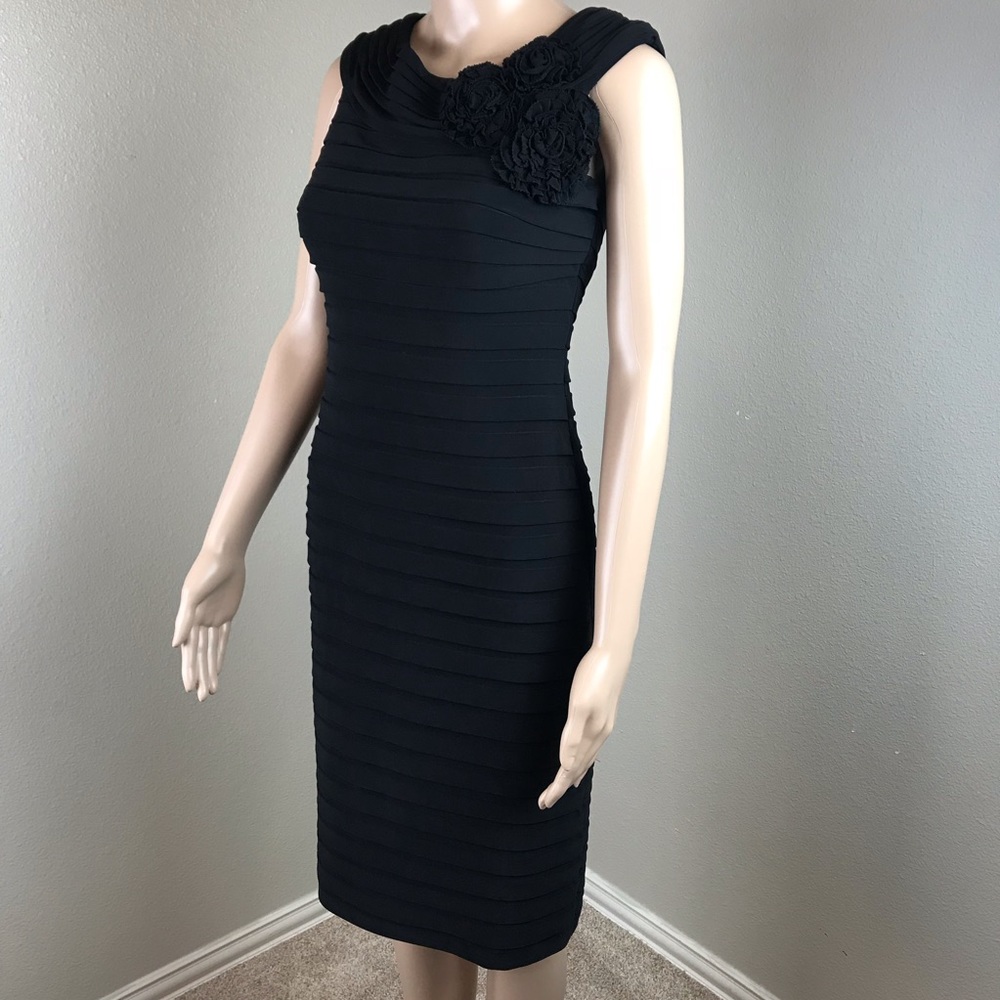 ADRIANNA PAPELL Dress Women’s Size 4